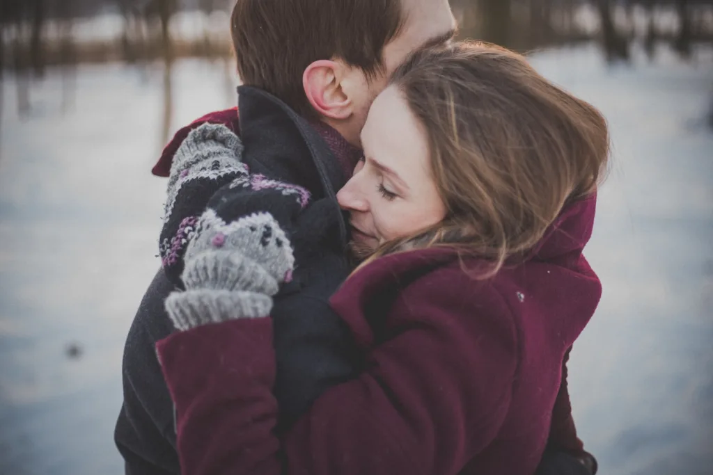 man and woman hugging each other. first date hugs Flirty boyfriend Harmless flirting Attract attention